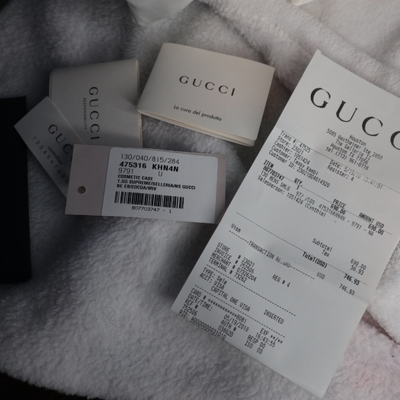 Gucci Men's Toiletry Handbag - Picture 6 of 7